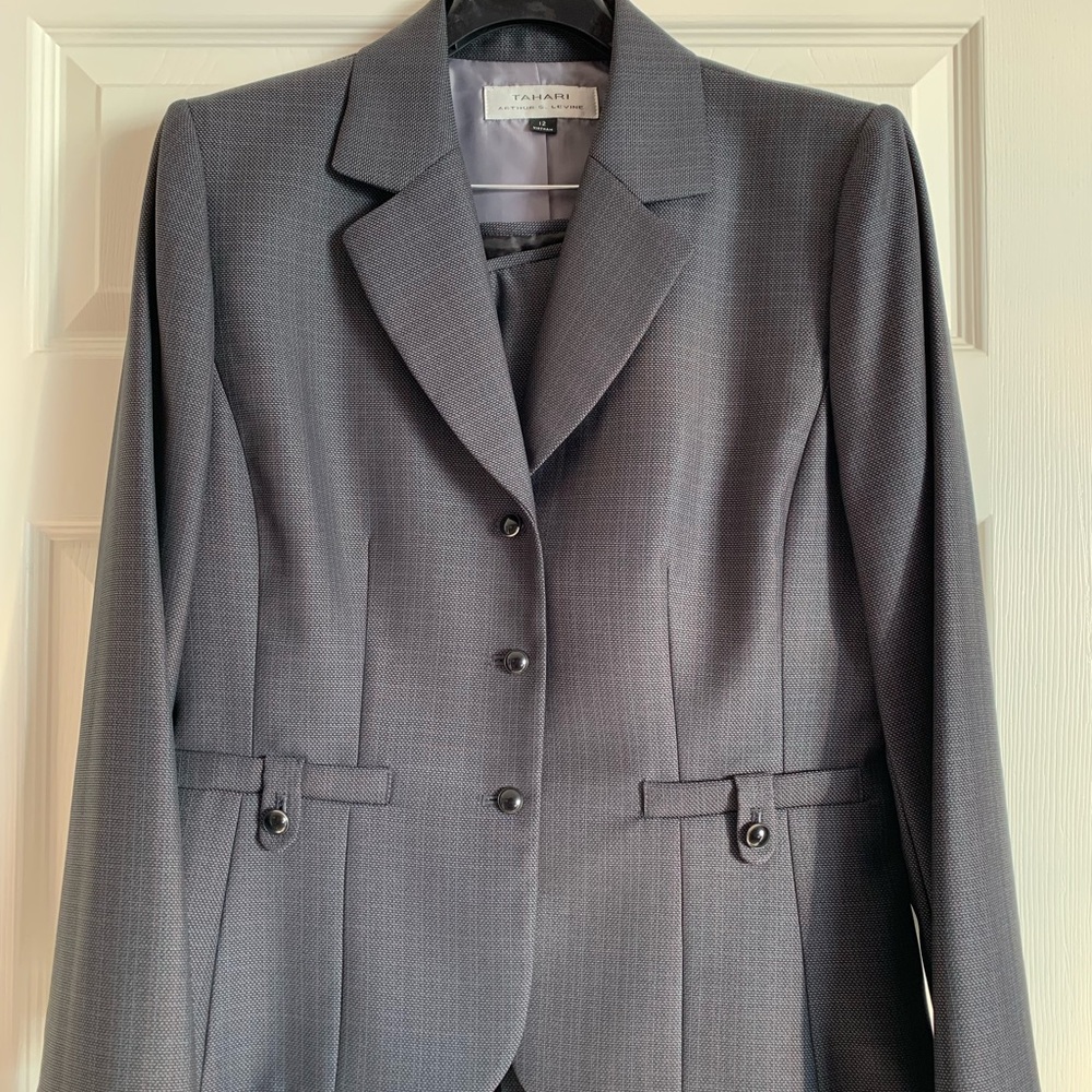Ladies Tahari Skirt Suit